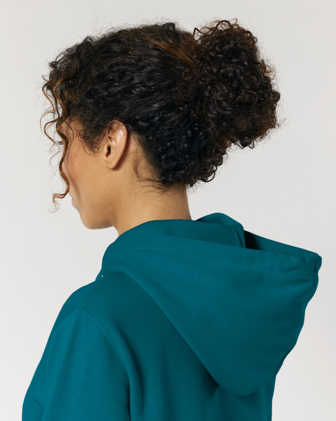 Archer Ocean Depth Studio Front Detail 6